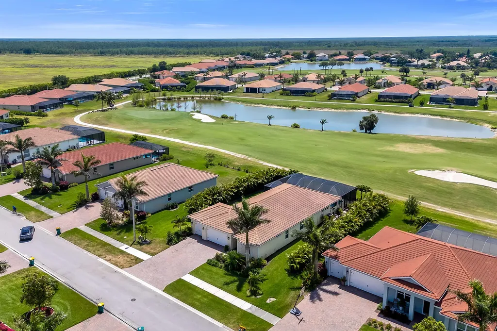 18718 Lake Hammock Drive Naples FL 34114