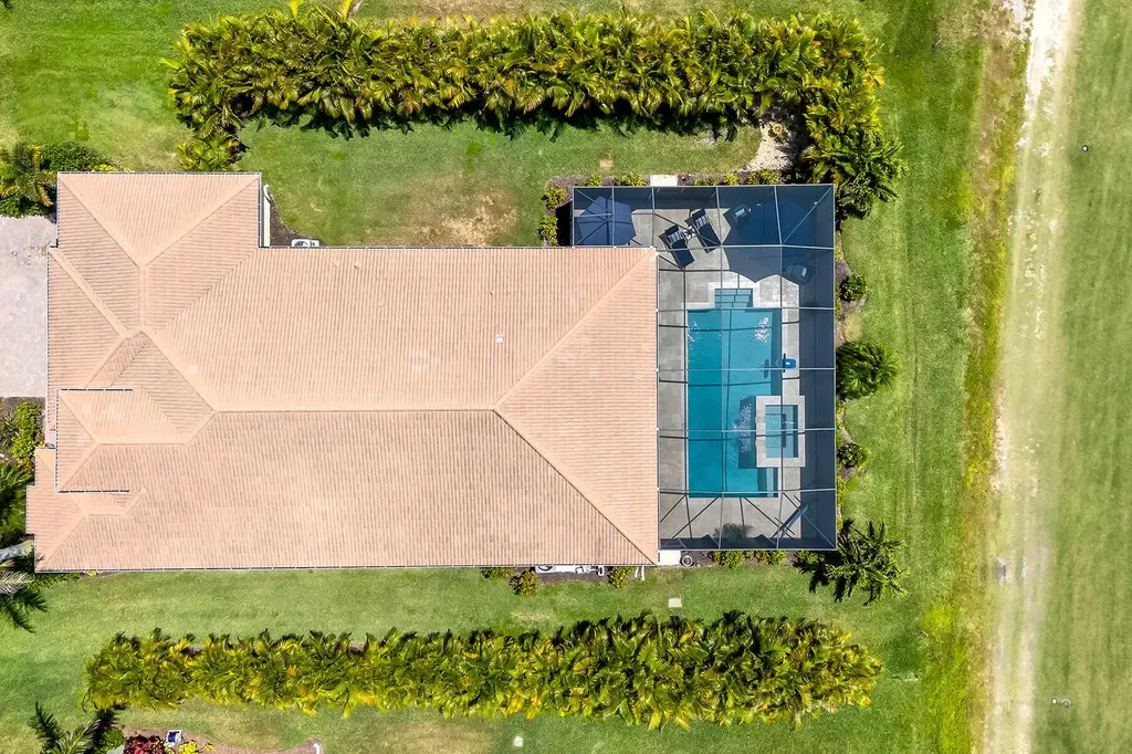 18718 Lake Hammock Drive Naples FL 34114