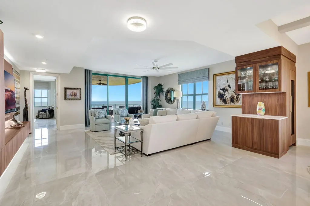 930 Cape Marco Marco Island FL 34145