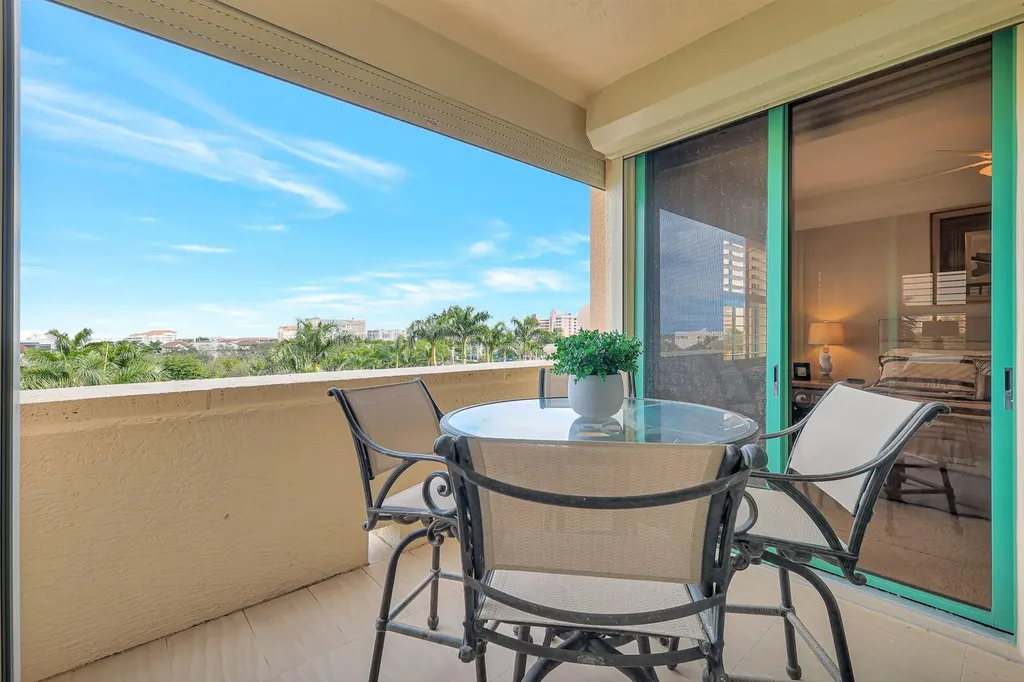 930 Cape Marco Marco Island FL 34145