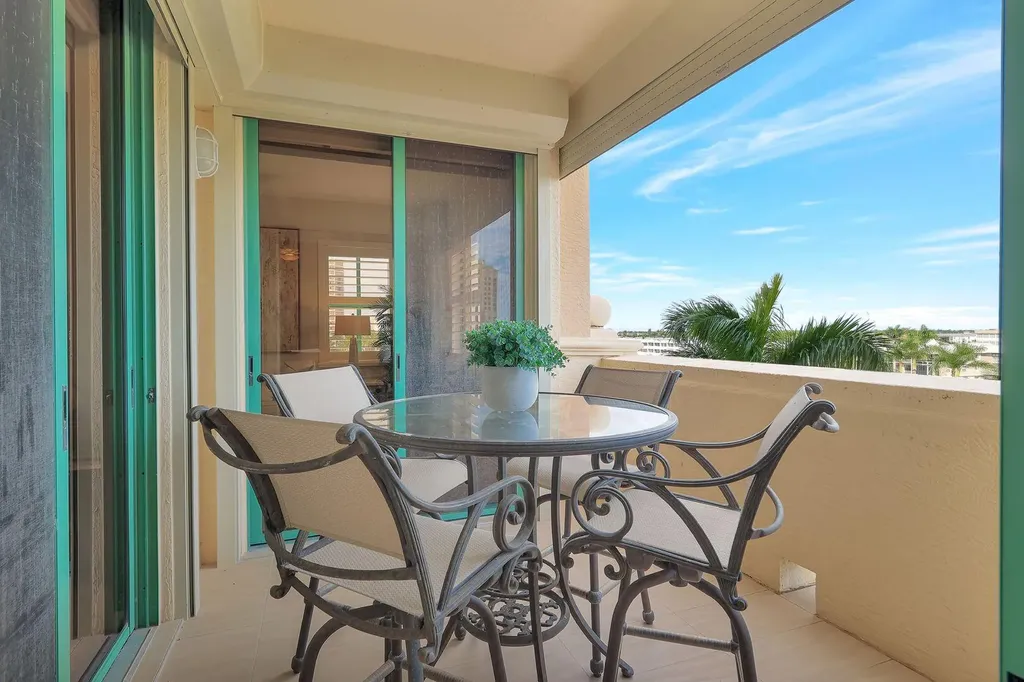 930 Cape Marco Marco Island FL 34145