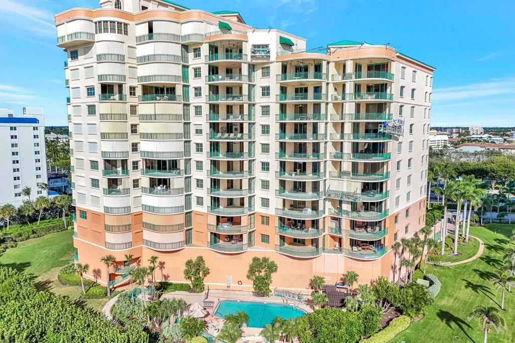 930 Cape Marco Marco Island FL 34145