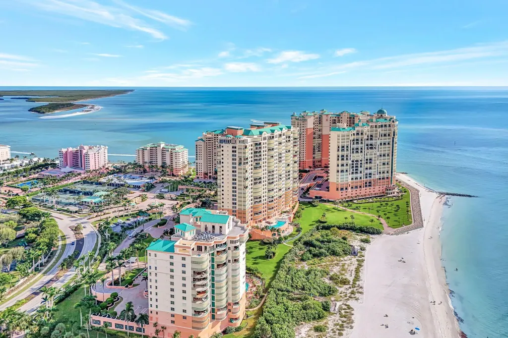 930 Cape Marco Marco Island FL 34145