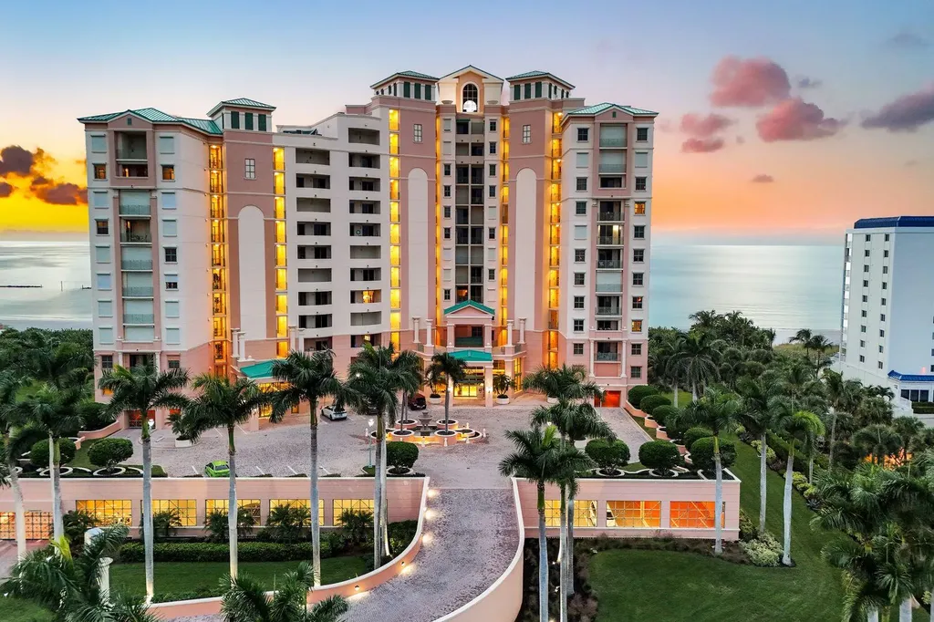 930 Cape Marco Marco Island FL 34145