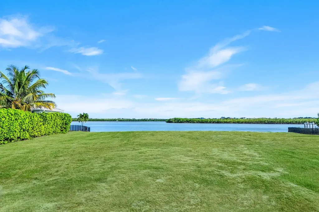 995 Caxambas Marco Island FL 34145