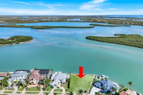 995 Caxambas Marco Island FL 34145