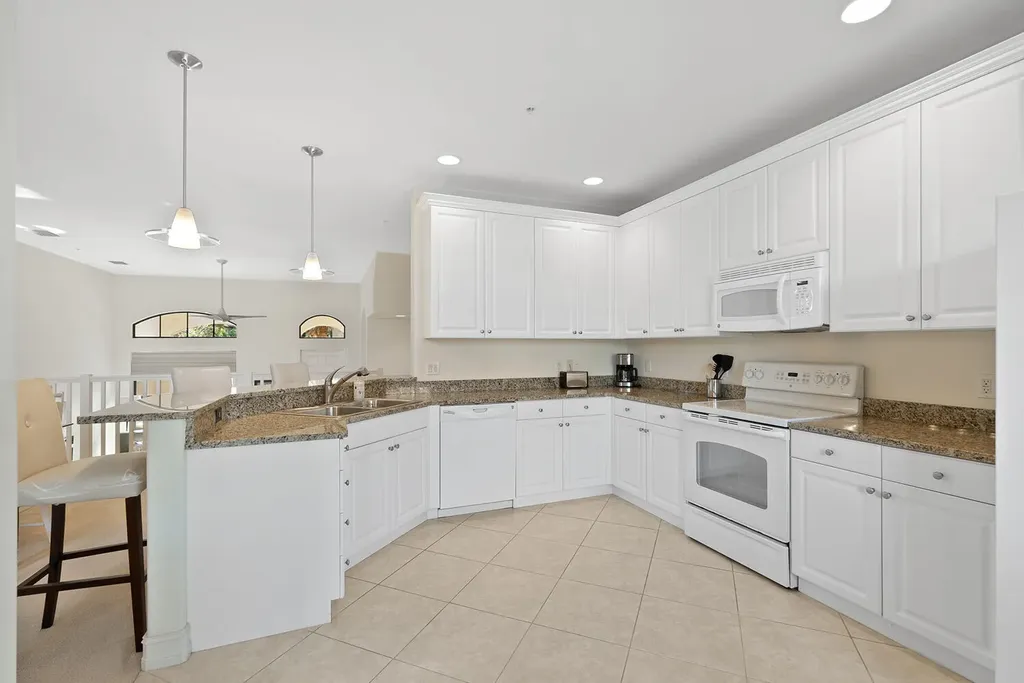 9081 Albion Naples FL 34113