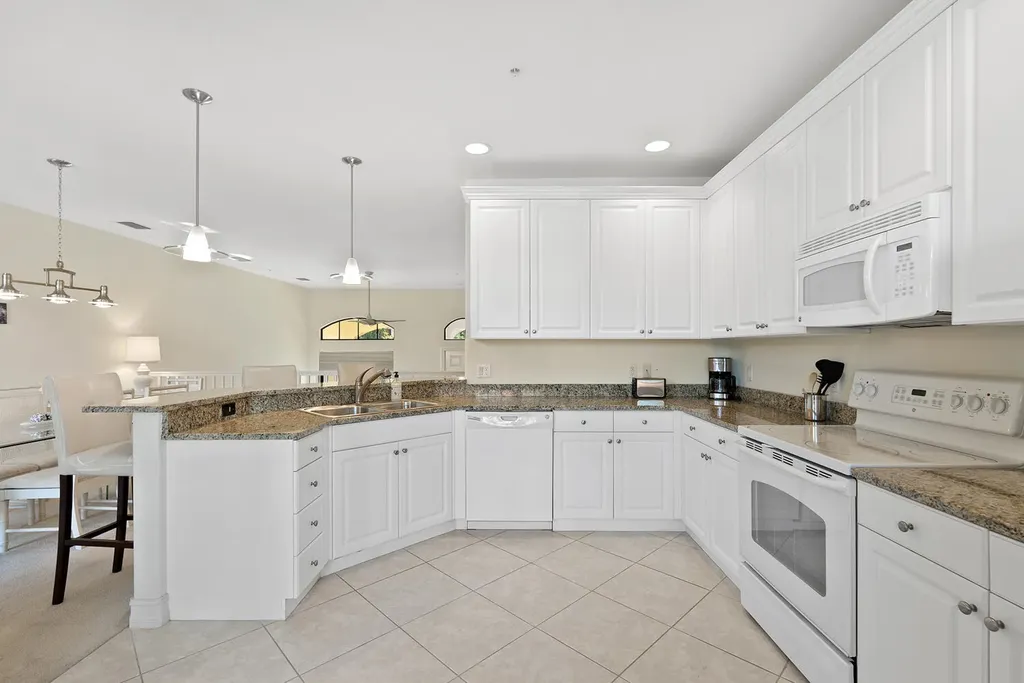 9081 Albion Naples FL 34113