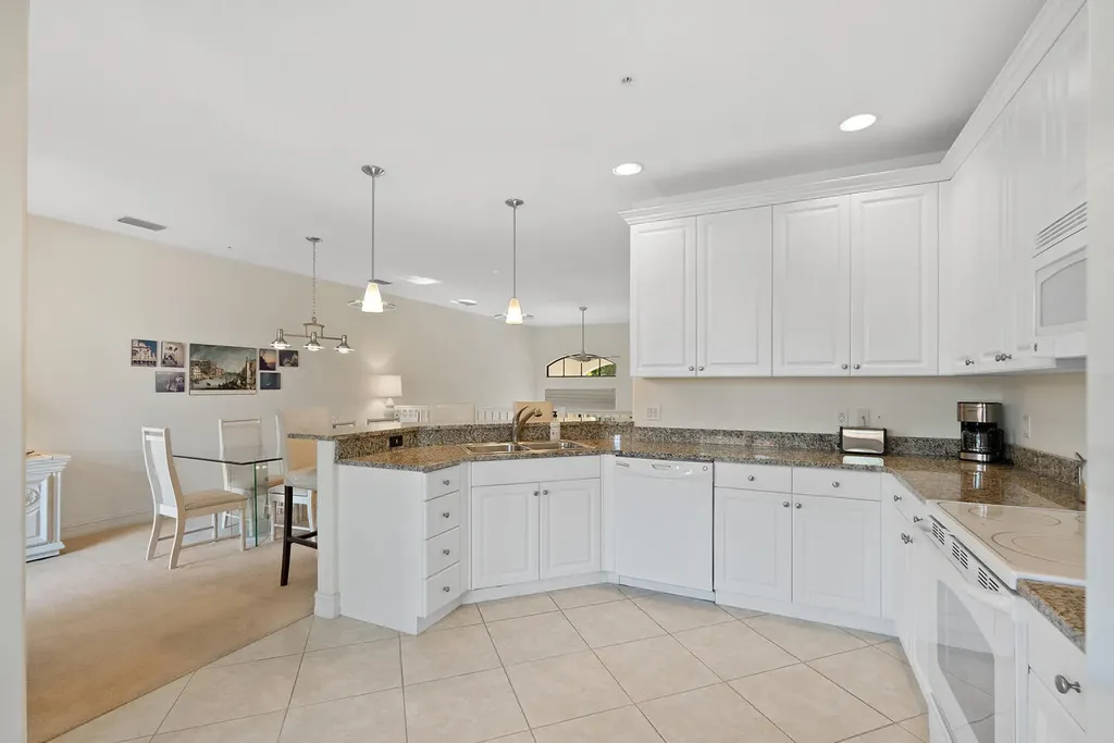 9081 Albion Naples FL 34113