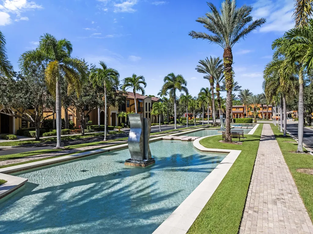 9081 Albion Naples FL 34113