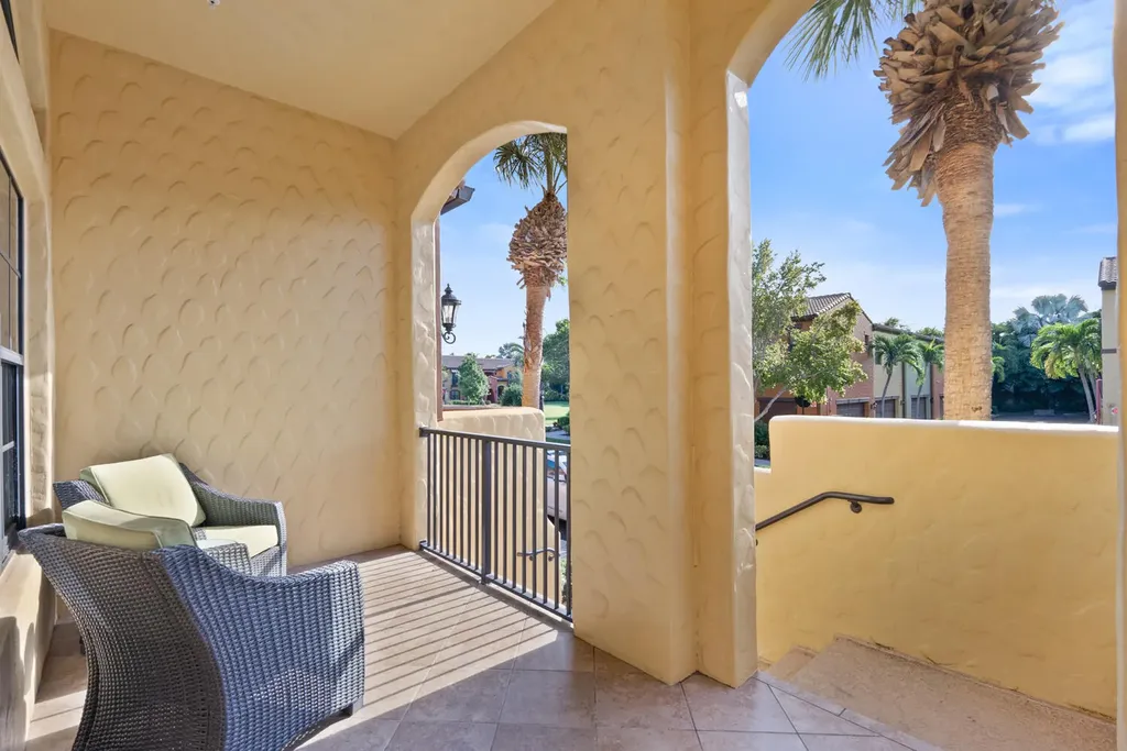 9081 Albion Naples FL 34113