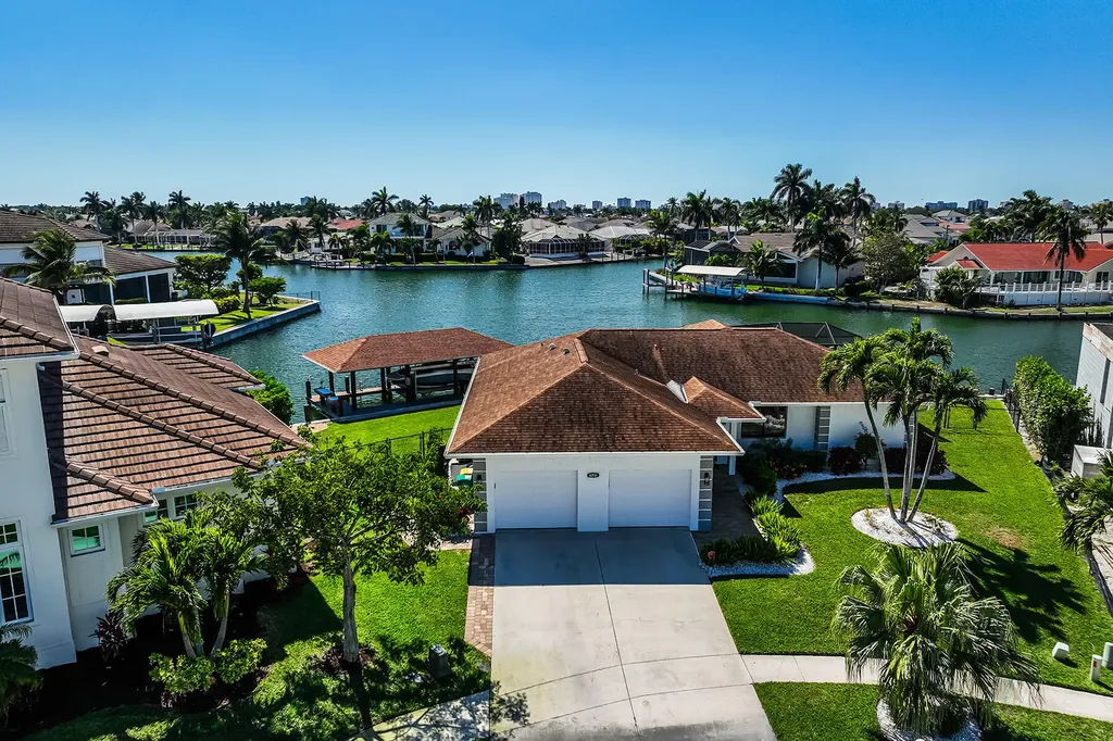 1711 Canary Court Marco Island FL 34145