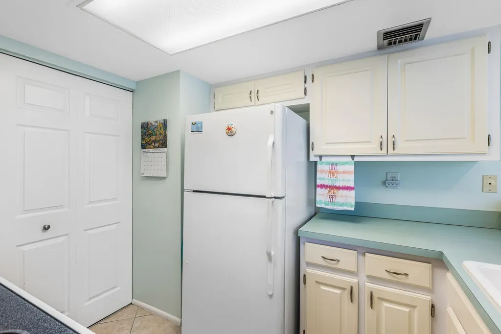 27 Greenbrier Marco Island FL 34145