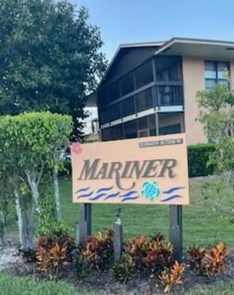 27 Greenbrier Marco Island FL 34145