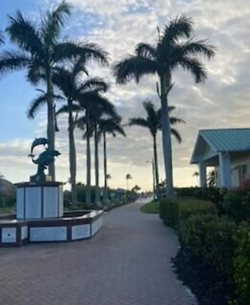 27 Greenbrier Marco Island FL 34145