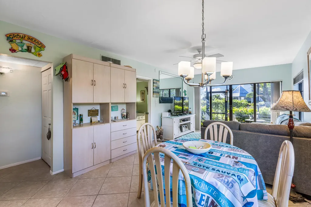 27 Greenbrier Marco Island FL 34145