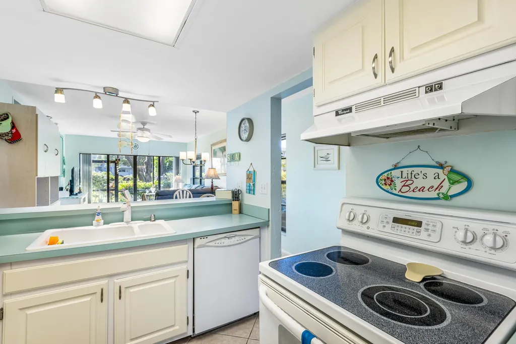 27 Greenbrier Marco Island FL 34145