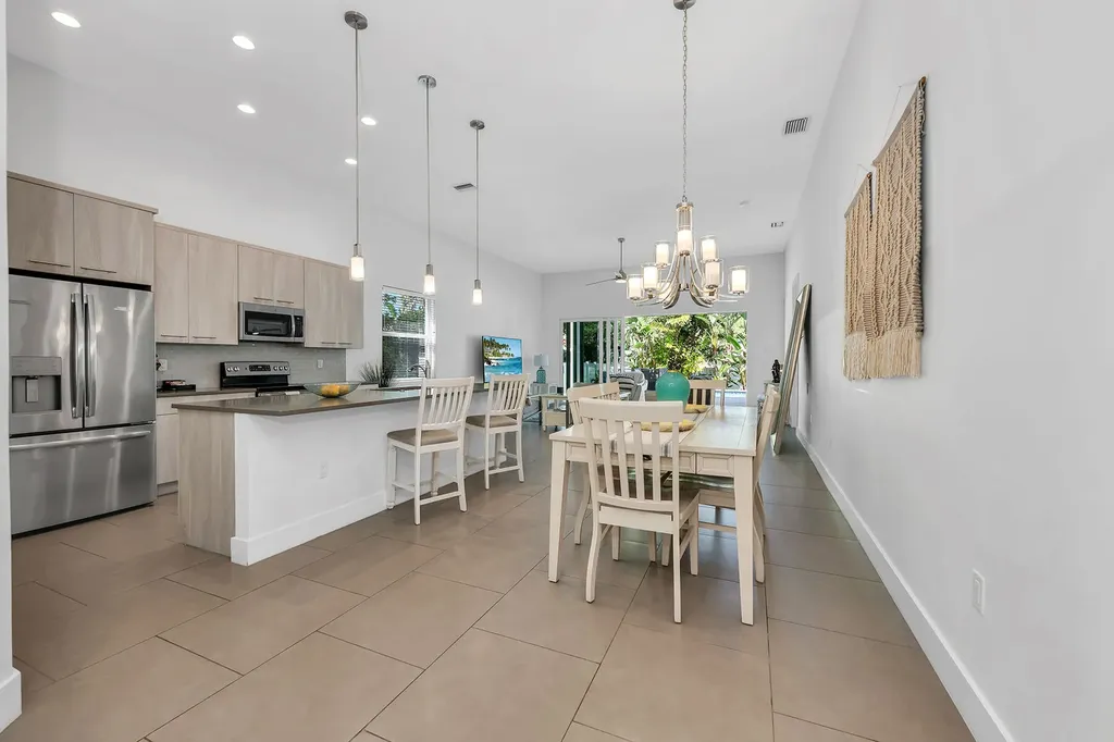 811 108th Avenue N Naples FL 34108