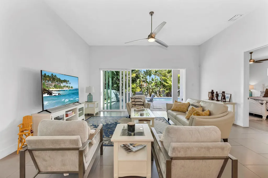 811 108th Avenue N Naples FL 34108