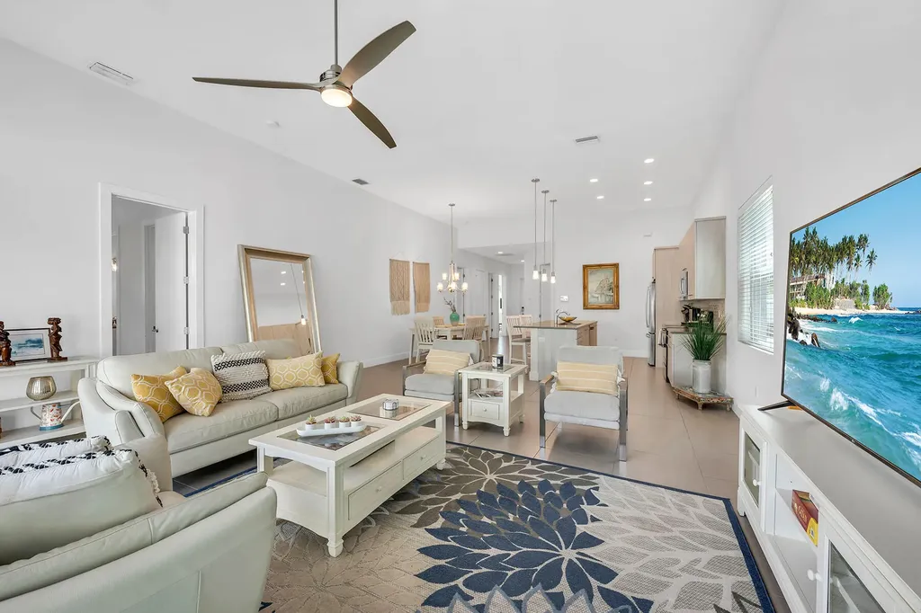 811 108th Avenue N Naples FL 34108