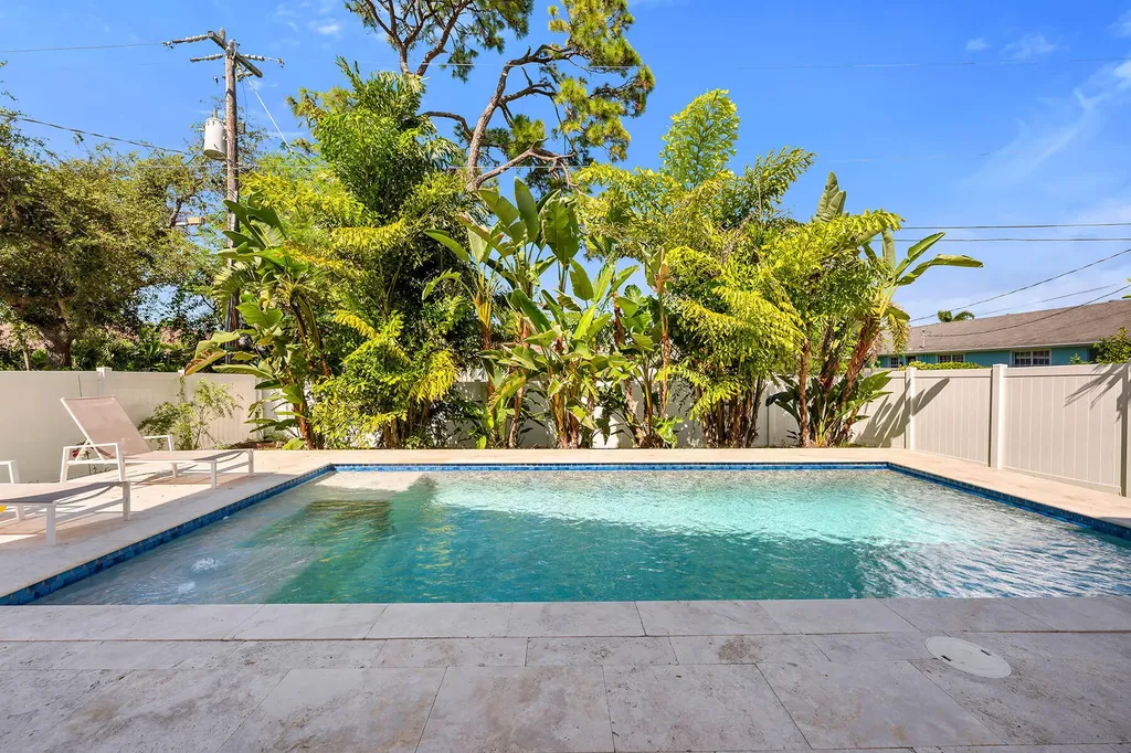 811 108th Avenue N Naples FL 34108