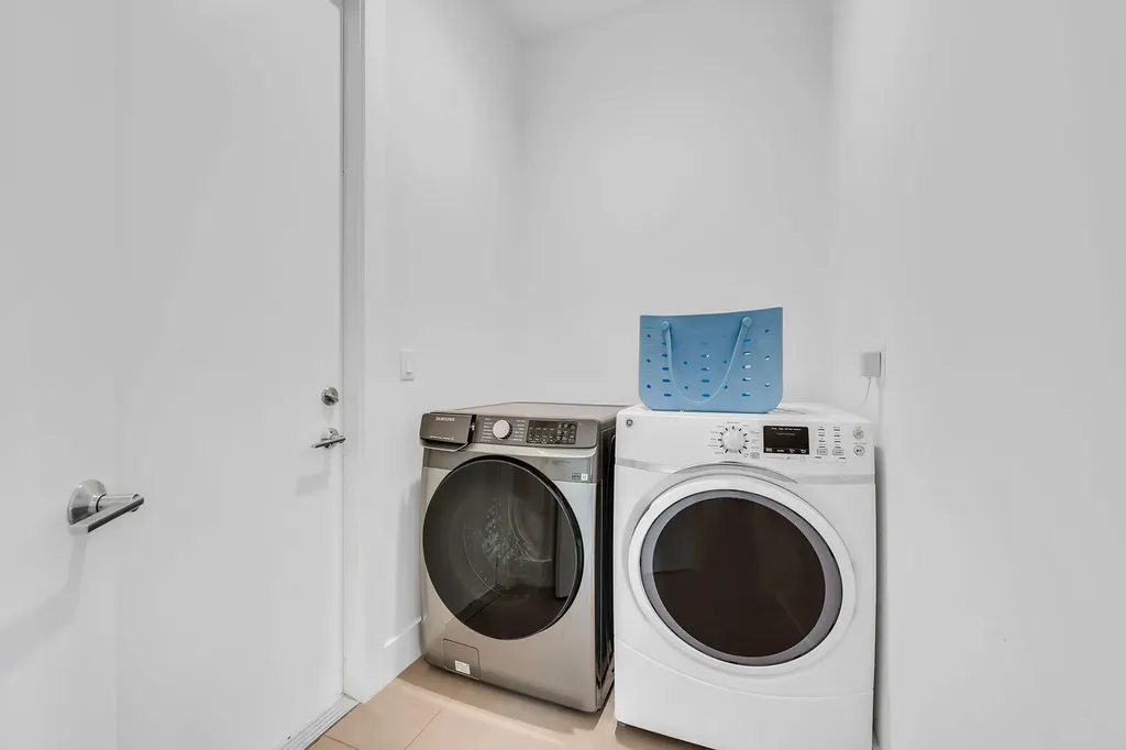 811 108th Avenue N Naples FL 34108