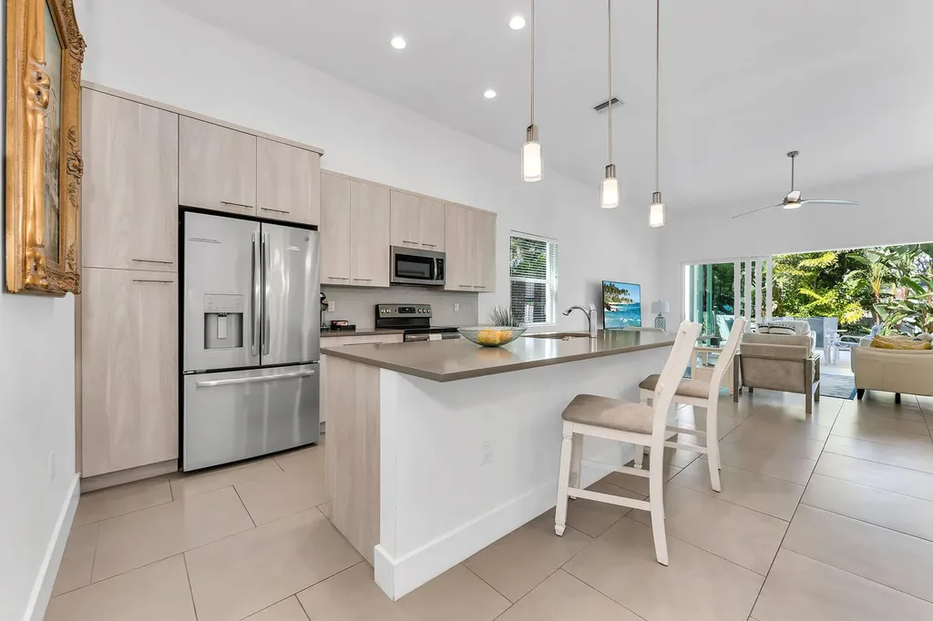 811 108th Avenue N Naples FL 34108