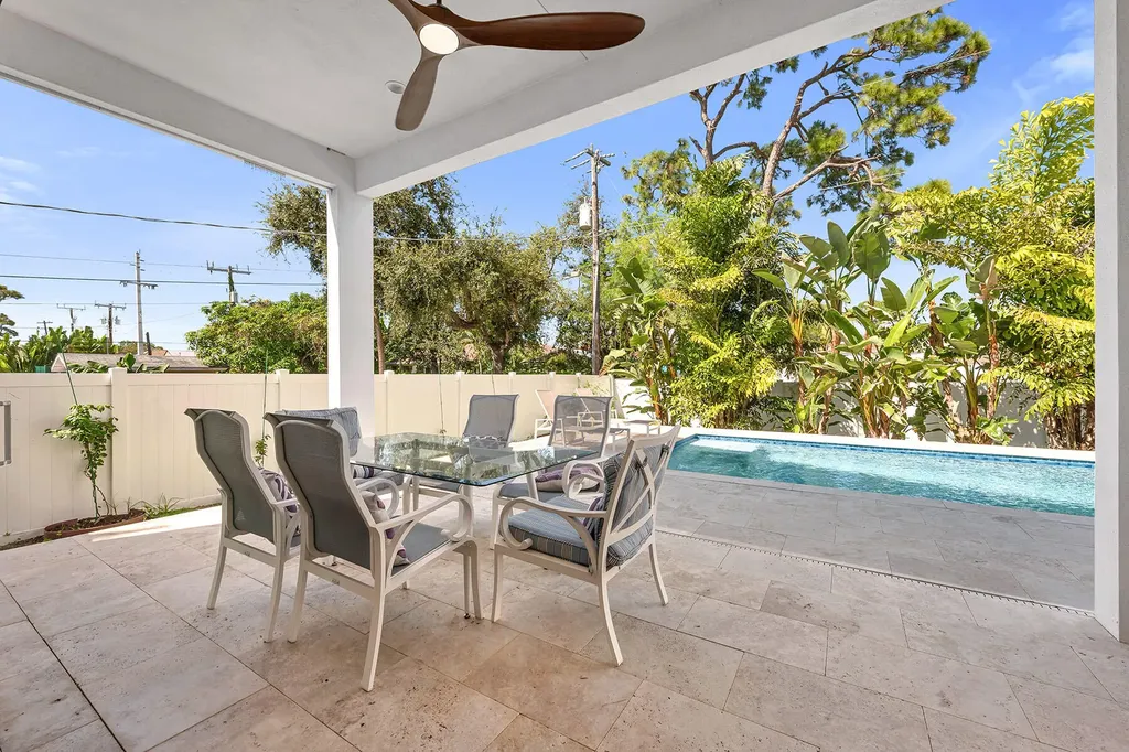 811 108th Avenue N Naples FL 34108