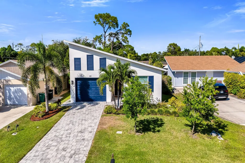 811 108th Avenue N Naples FL 34108