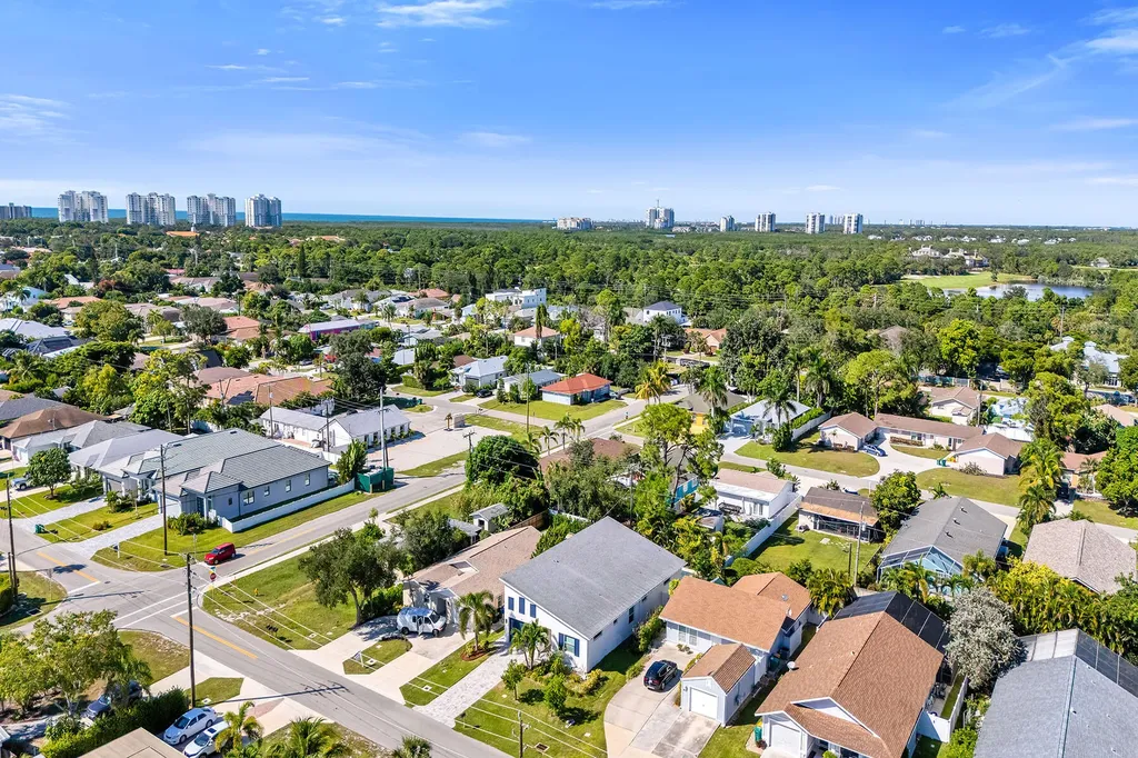 811 108th Avenue N Naples FL 34108