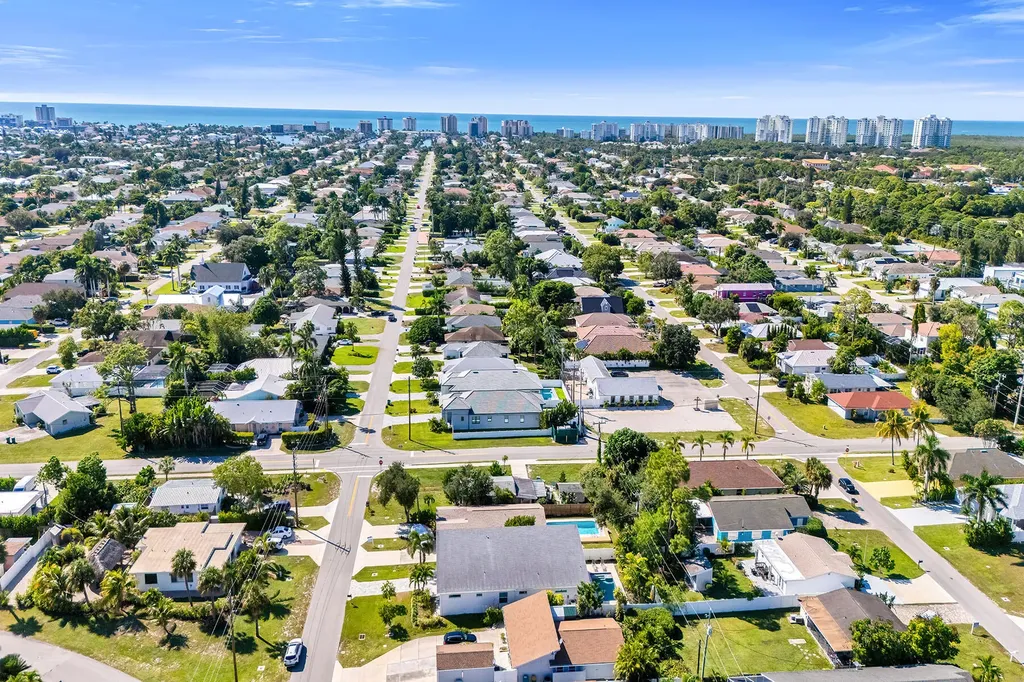 811 108th Avenue N Naples FL 34108