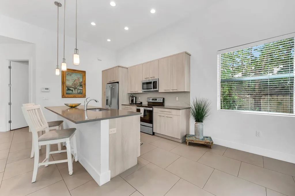 811 108th Avenue N Naples FL 34108