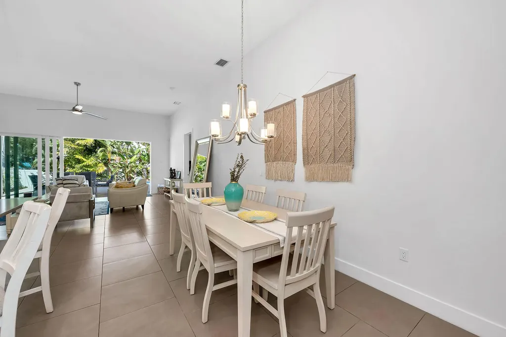 811 108th Avenue N Naples FL 34108