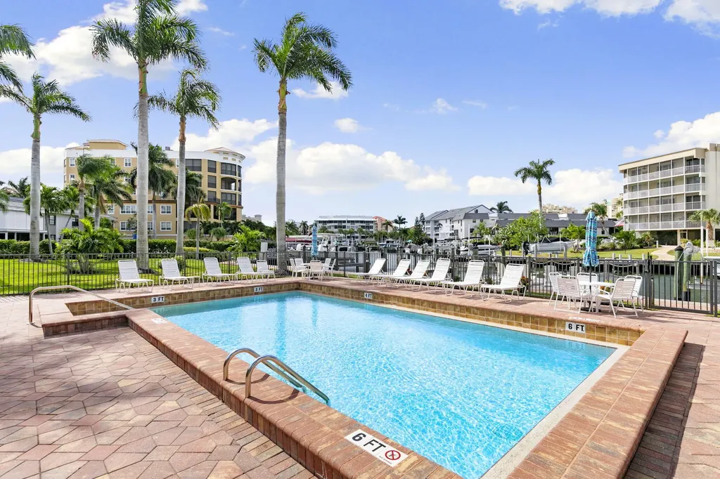 900 Panama Court Marco Island FL 34145