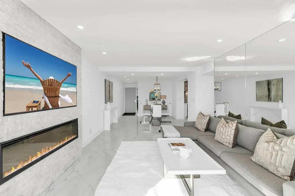 3443 Gulf Shore Boulevard N Naples FL 34103