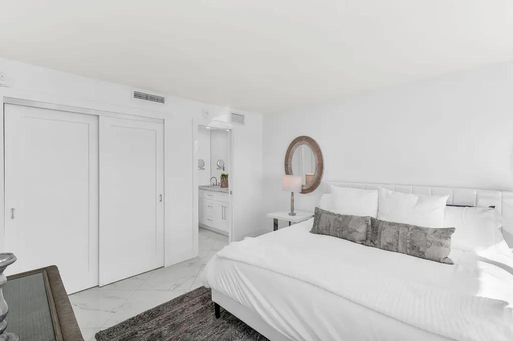 3443 Gulf Shore Boulevard N Naples FL 34103