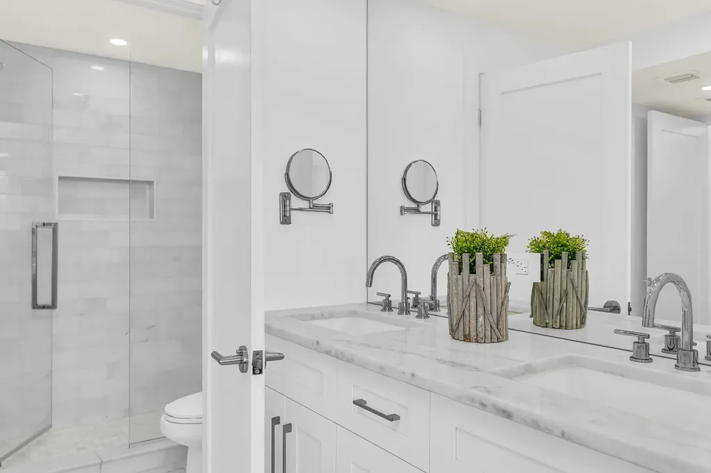 3443 Gulf Shore Boulevard N Naples FL 34103