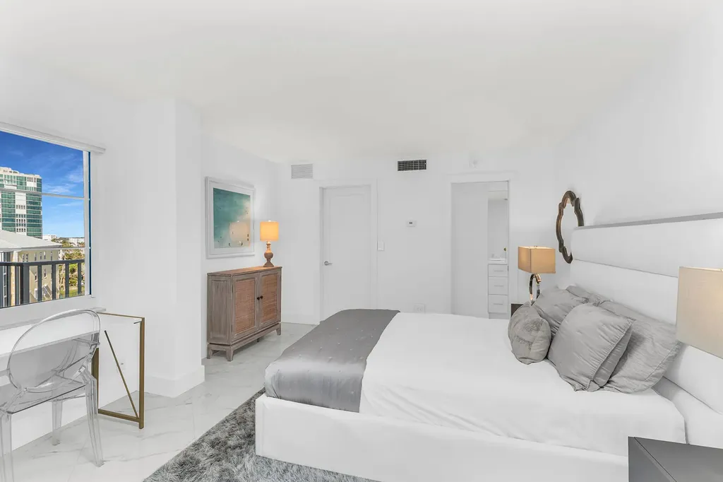 3443 Gulf Shore Boulevard N Naples FL 34103