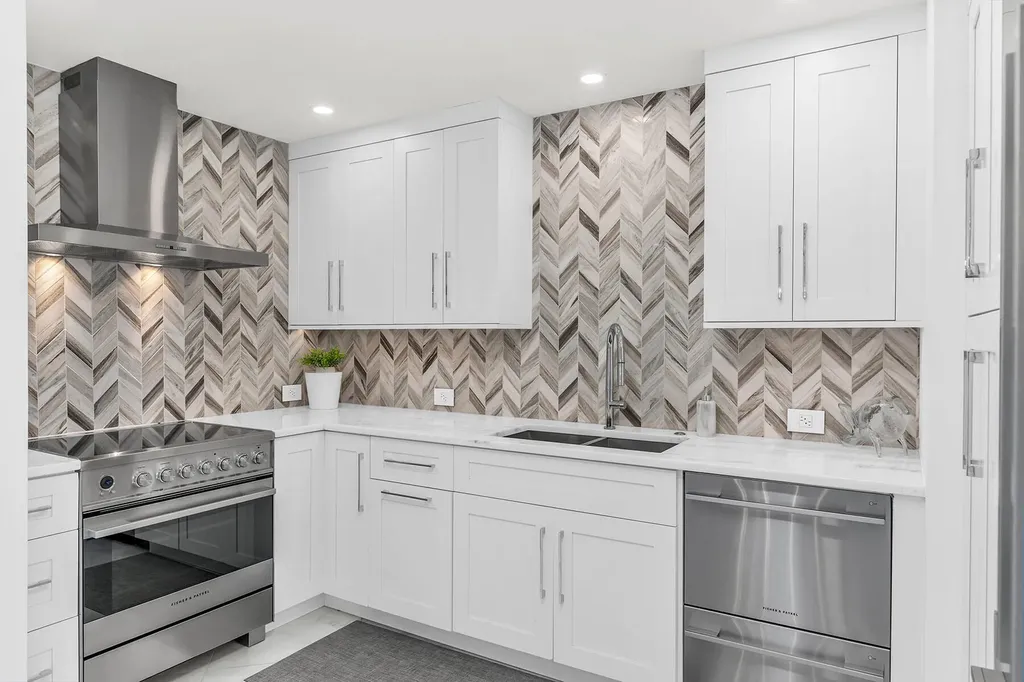 3443 Gulf Shore Boulevard N Naples FL 34103