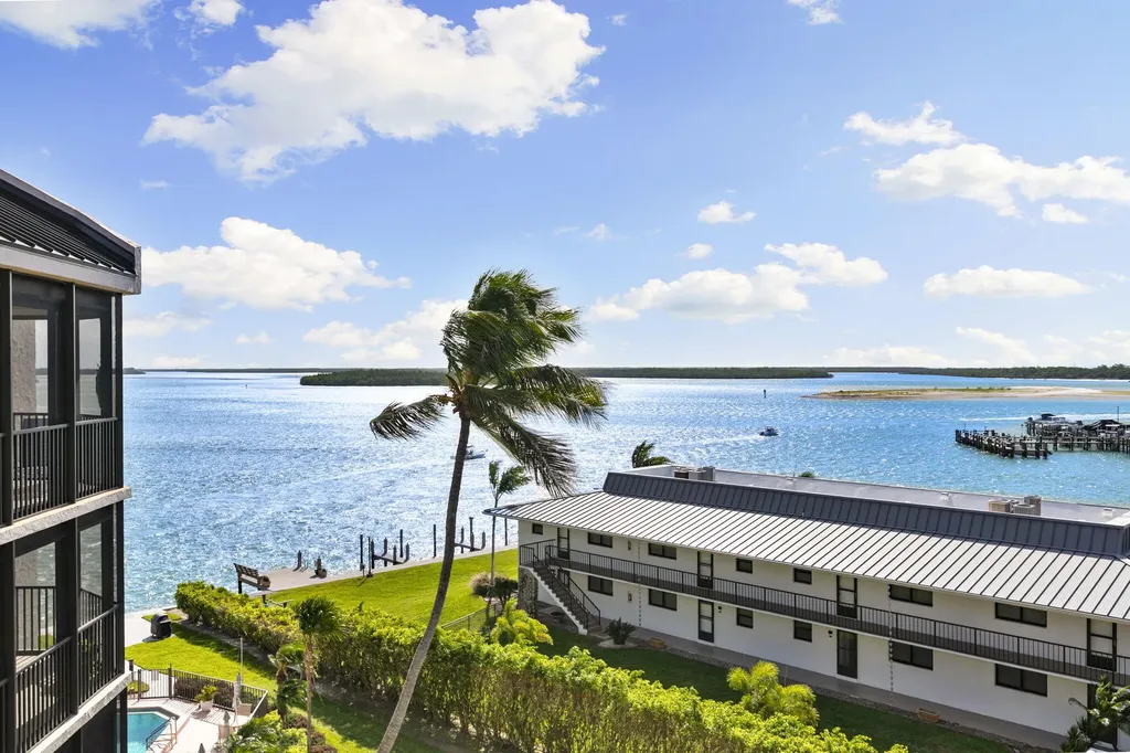 961 Collier Court Marco Island FL 34145