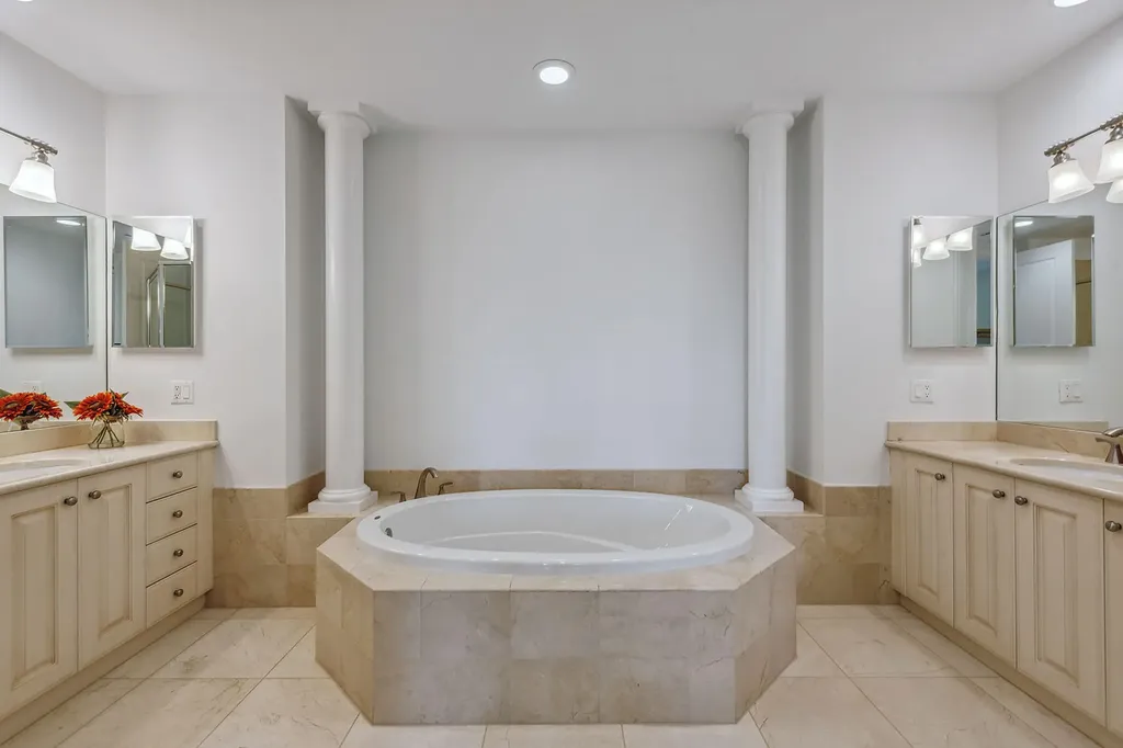 2710 Callista Court Naples FL 34114