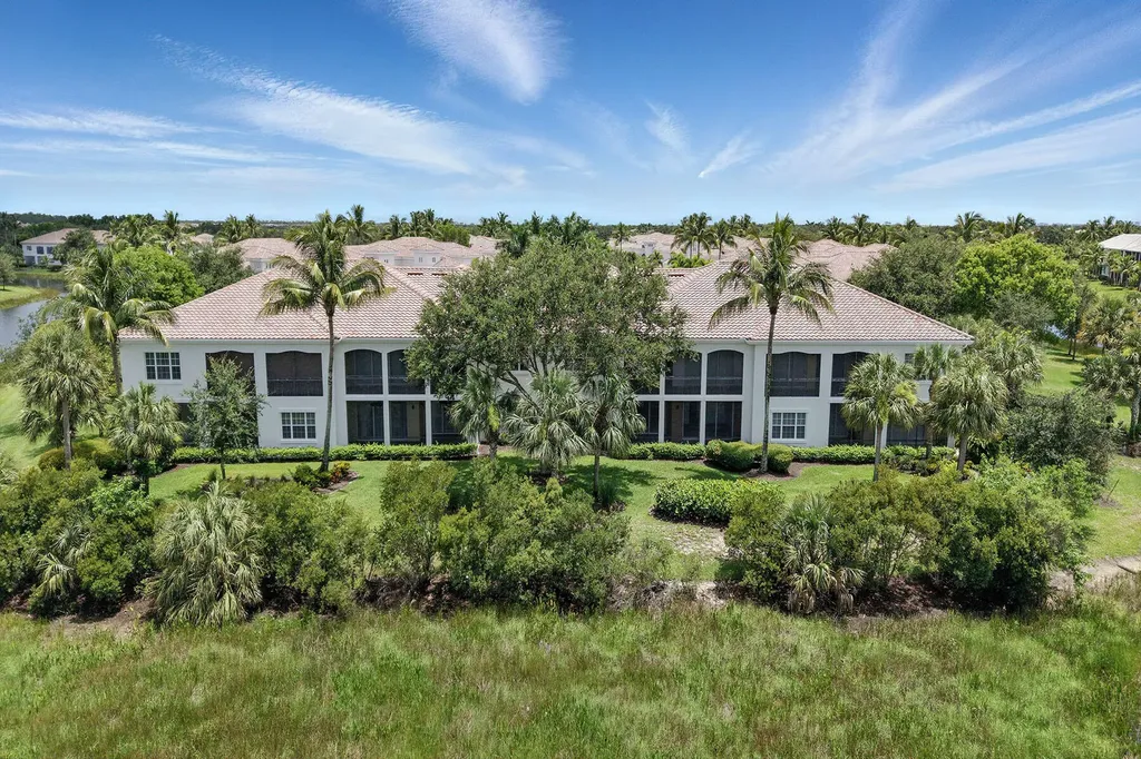 2710 Callista Court Naples FL 34114