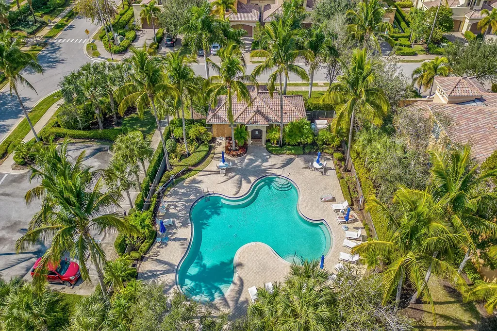 2710 Callista Court Naples FL 34114