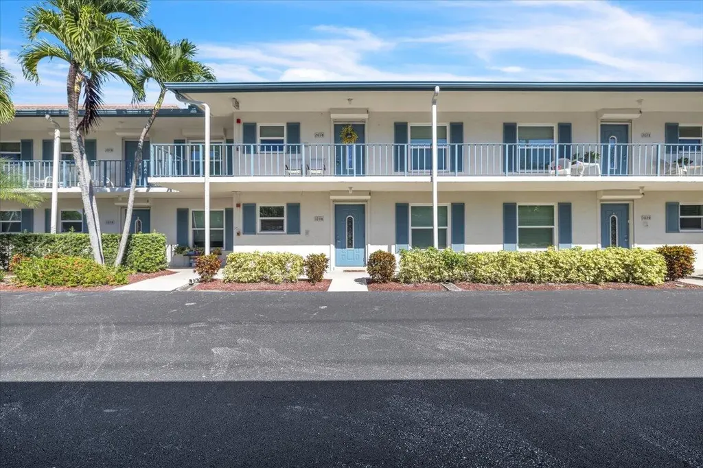 325 Charlemagne Boulevard Naples FL 34112