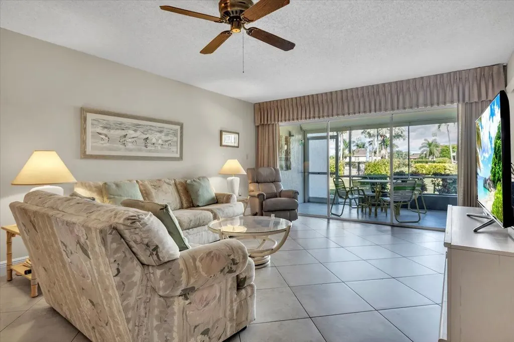 325 Charlemagne Boulevard Naples FL 34112