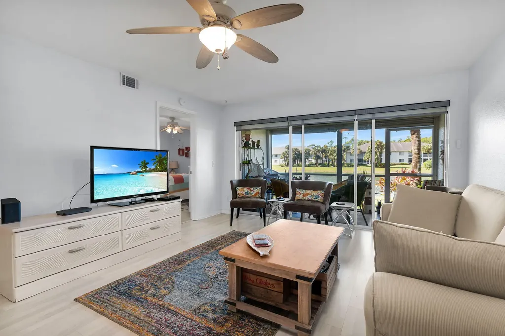 409 Gabriel Circle Naples FL 34104