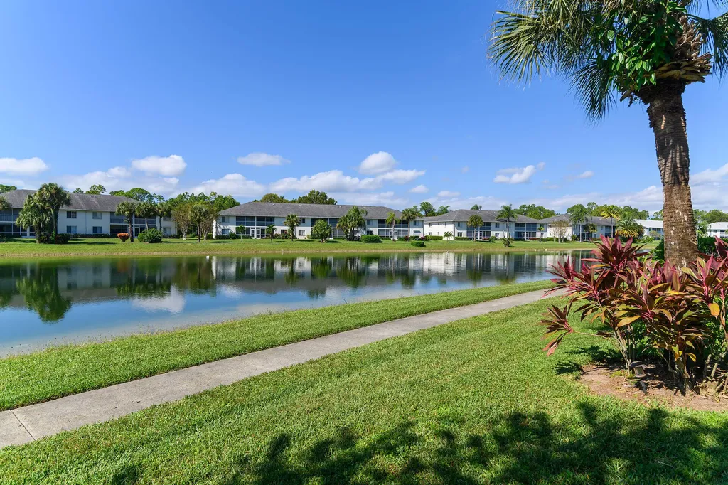 409 Gabriel Circle Naples FL 34104