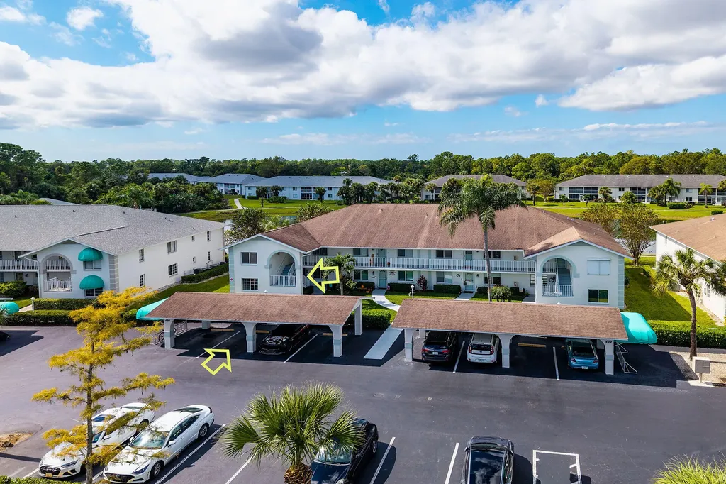 409 Gabriel Circle Naples FL 34104