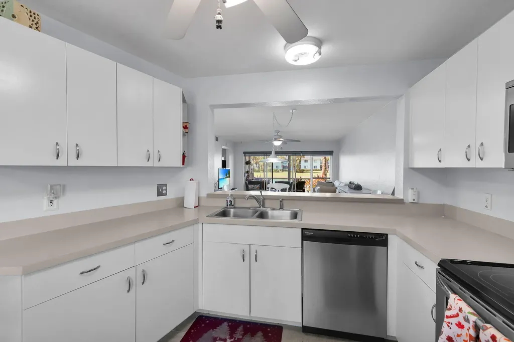 409 Gabriel Circle Naples FL 34104