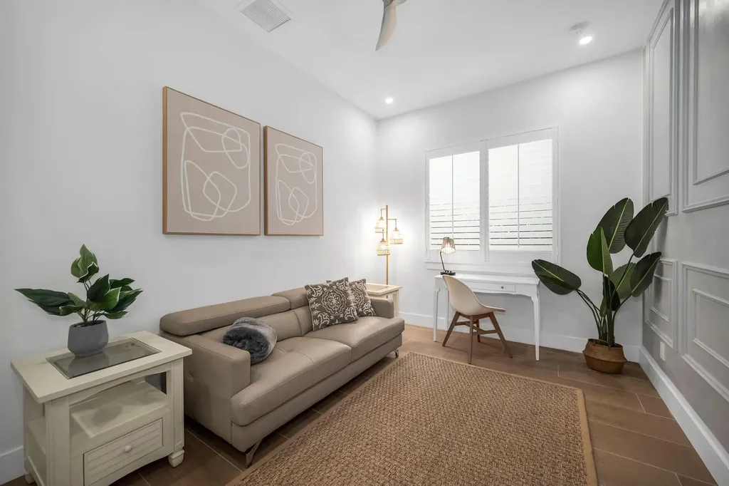 789 109th Avenue N Naples FL 34108